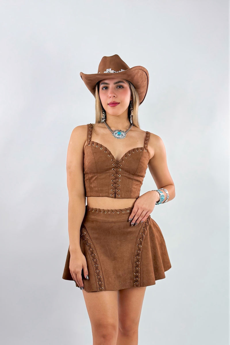 Set Top y Falda Velvet Color Camel
