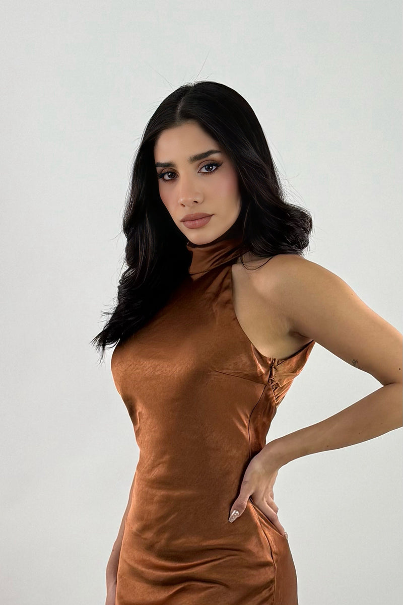 Vestido Halter Satinado Bronce