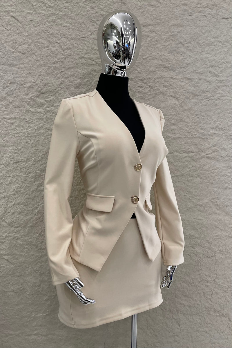 Set Blazer y Falda Beige
