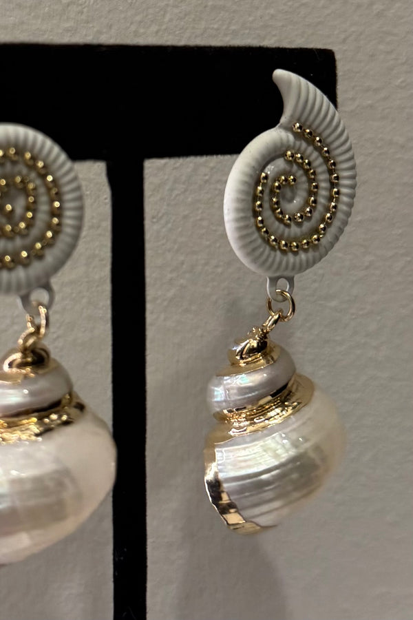 Aretes Shell White