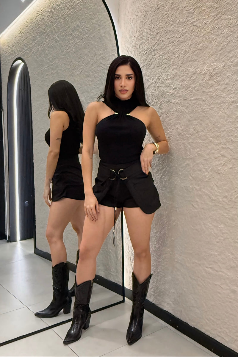 Short Velvet App Dorada con Colgantes Negro