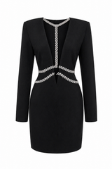 Vestido Negro Con Cadena en Escote