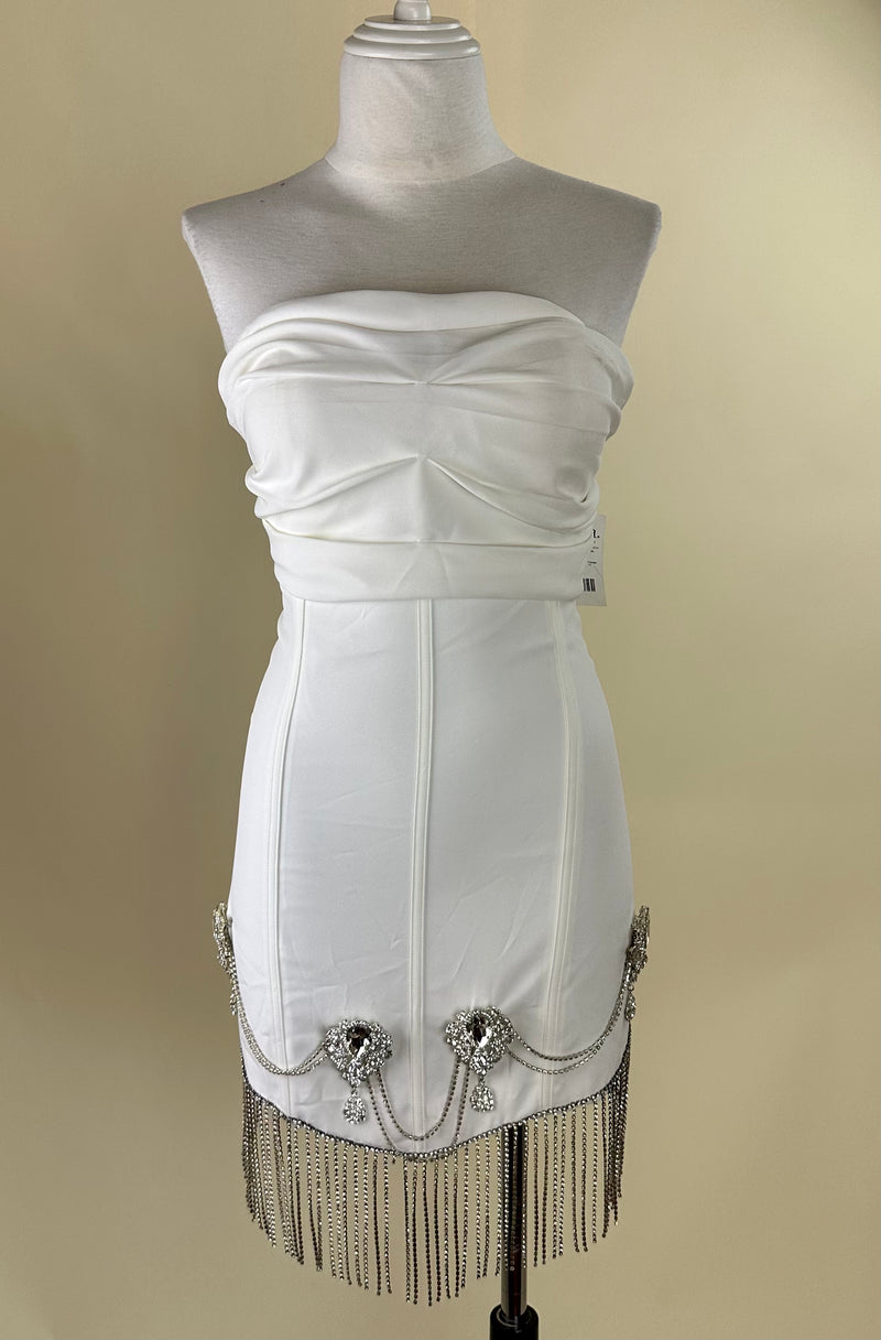 Vestido Corto straple Blanco Con Pedreria