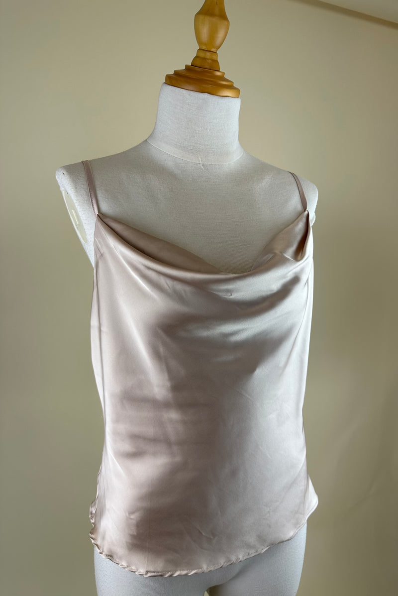 Blusa Basica de Tirantito Satinado Beige