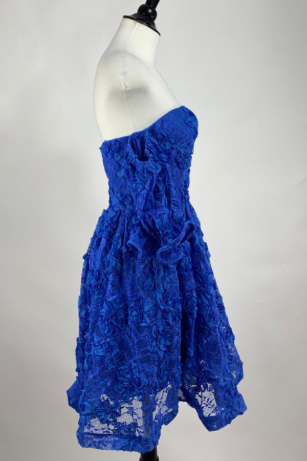 Vestido Corto Encaje Azul