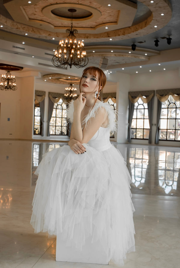 Vestido Midi de Tul y Plumas Blanco