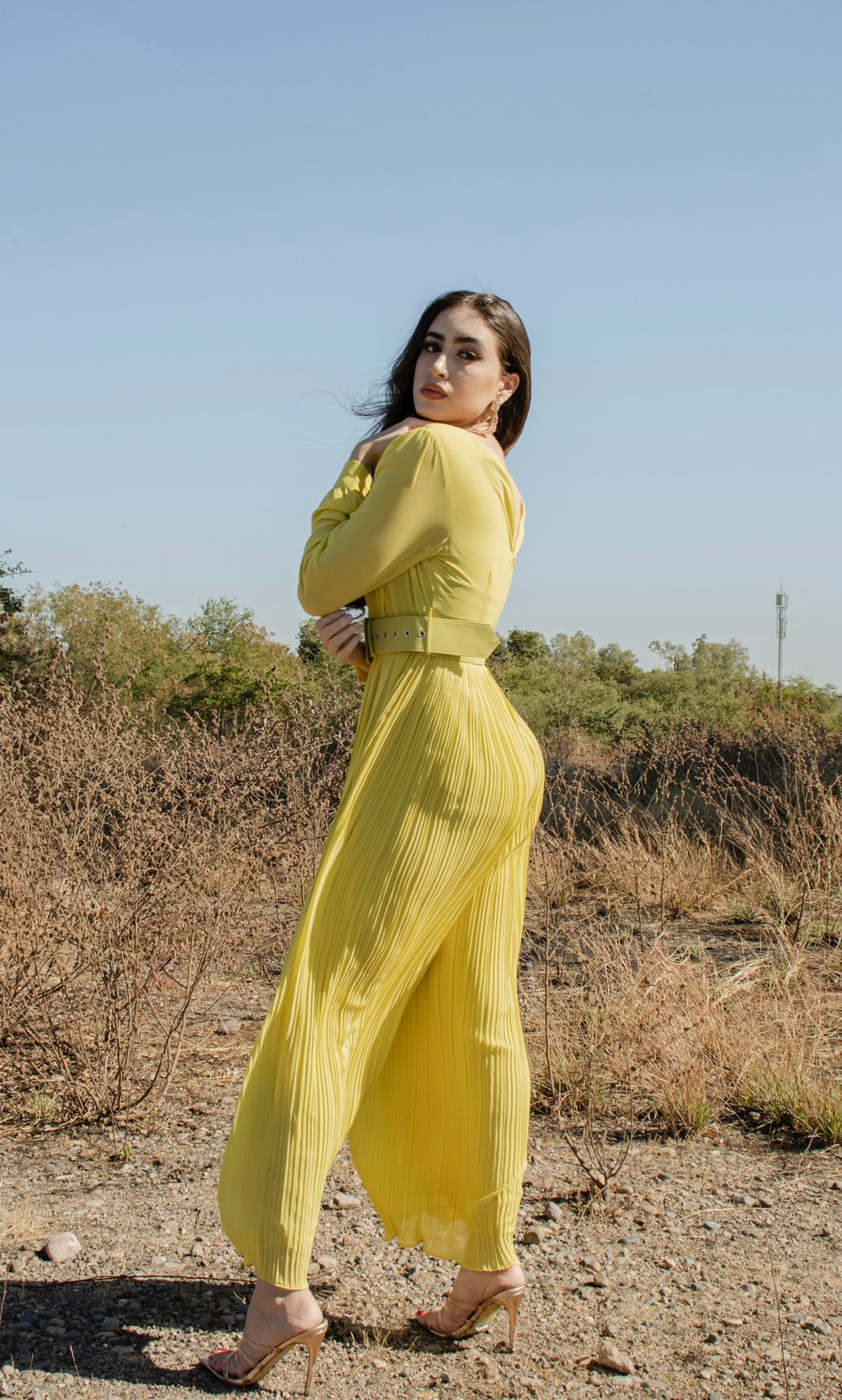 Yellow Outfit Con Palazzo Color Mostaza Pantalon Palazzo Color
